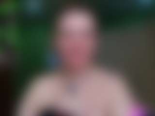 Live cam show with VeronikaGold - Average on Pornisteam.com