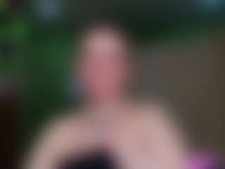 Live cam show with VeronikaGold - Average on Instabang