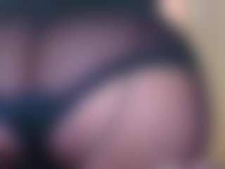 Live cam show with VeronikaGold - Average on SxyPornLive
