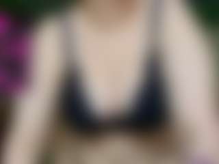 VeronikaGold's Live Sex Cam Show