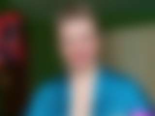 VeronikaGold MILF webcam performer live streaming