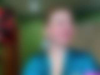 VeronikaGold MILF webcam performer live streaming