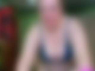 Live cam show with VeronikaGold - Average on Mixed Magazine Live
