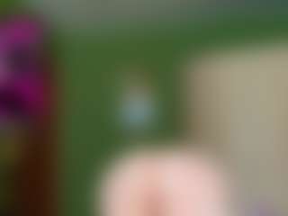 VeronikaGold's Live Sex Cam Show