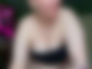 VeronikaGold's Live Sex Cam Show