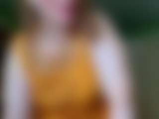 VeronikaGold MILF webcam performer live streaming