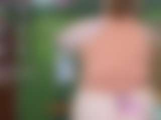 Live cam show with VeronikaGold - Ass Clapping on Hubzter Live
