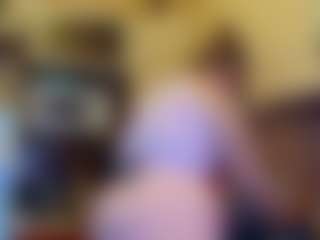 Live cam show with VeronikaGold - Shaved on Mixed Magazine Live