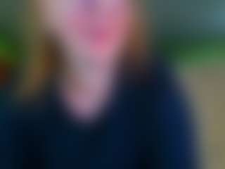 Live cam show with VeronikaGold - Shaved on Uber Horny