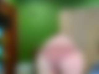 Live cam show with VeronikaGold - Gray Eyes on Camversity
