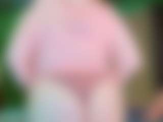Live cam show with VeronikaGold - Gray Eyes on camtv