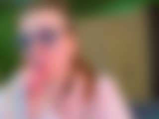 Live cam show with VeronikaGold - Butt Plug on SxyPornLive