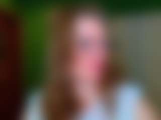 Live cam show with VeronikaGold - Gray Eyes on hotwifechat.live
