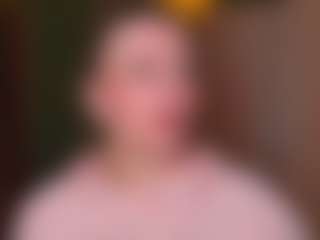 Live cam show with VeronikaGold - Gray Eyes on luckytryst.com