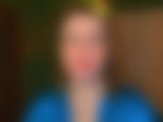 Live cam show with VeronikaGold - Gray Eyes on Gym Cam Girls