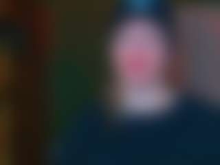 VeronikaGold MILF webcam performer live streaming