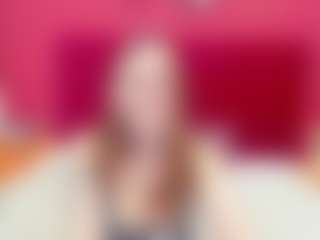 Live cam show with LisaAmoree - Solo on SmokeAndPoke
