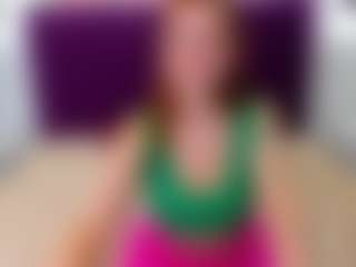 Live cam show with LisaAmoree - Upskirt on AdultVida.com