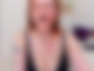 Live cam show with LisaAmoree - Red Hair Teen (18+) on Uber Horny