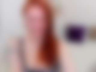 Live cam show with LisaAmoree - Camel Toe on Lustler