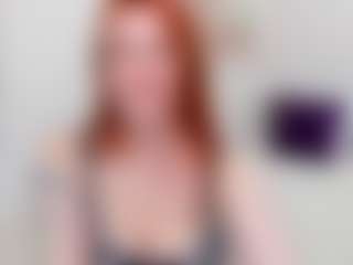 Live cam show with LisaAmoree - Average on boobsie.com