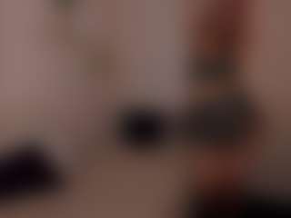 Live cam show with LisaAmoree - Upskirt on 1on1-livenow