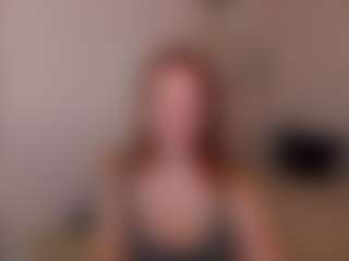 Live cam show with LisaAmoree - Upskirt on Instabang
