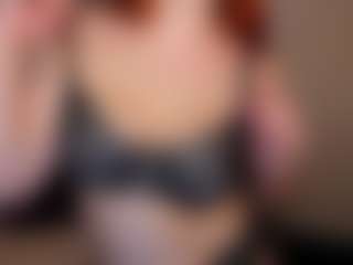 Live cam show with LisaAmoree - Average on Fit Hotties