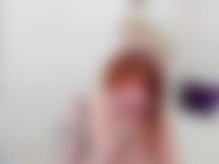 Live cam show with LisaAmoree - Cute on Fit Hotties