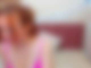 Live cam show with LisaAmoree - Spank Red Hair on Uber Horny