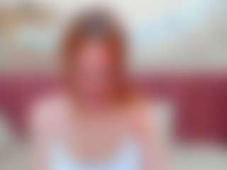 Live cam show with LisaAmoree - Chubby on CamClone