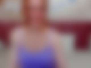 Live cam show with LisaAmoree - Upskirt on makecum.org