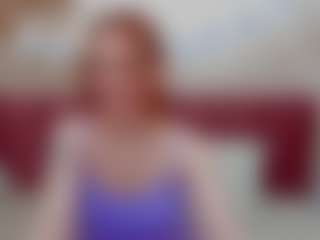 Live cam show with LisaAmoree - Spank Red Hair on MyBangCams
