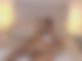 Live cam show with TinyRosse - Dildo Or Vibrator on hornycams.live