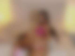 TinyRosse's Live Sex Cam Show