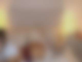 Live cam show with TinyRosse - Deepthroat on madthumbs
