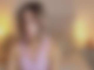 Live cam show with TinyRosse - Petite on Mixed Magazine Live