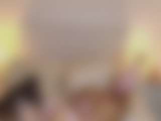 Live cam show with TinyRosse - Average on Milfs Live