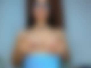 Live cam show with Alia-Sweet - Full Nudity on live18s.com