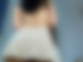 Live cam show with Alia-Sweet - Camel Toe on Camsoda