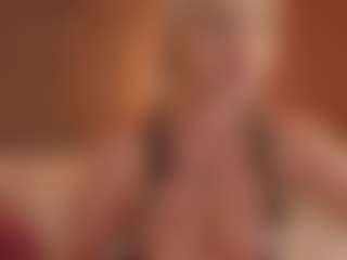 Live cam show with Eva - Ass Clapping on TeamSkeetLive