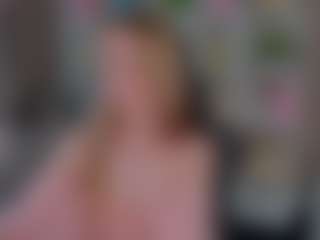 Live cam show with Helen-Jones - Strip on Camsoda