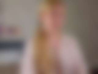 Live cam show with Helen-Jones - Upskirt on Dolls Live