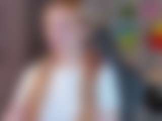 Live cam show with Helen-Jones - Average on StripNow
