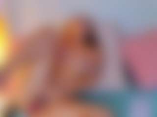 Live cam show with KendallChert - Full Nudity on SxyPornLive