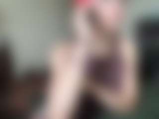 Live cam show with Venustheflytrap - Brown Hair on StripNow