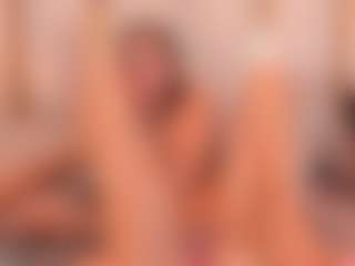 Ainoanoire's Live Sex Cam Show