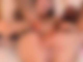 Ainoanoire's Live Sex Cam Show