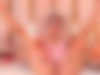 Ainoanoire's Live Sex Cam Show