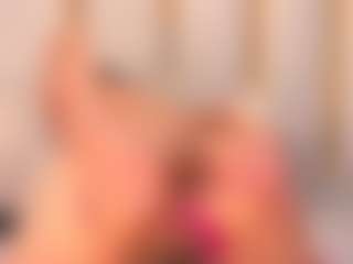 Ainoanoire's Live Sex Cam Show